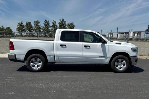 Bright White Clearcoat 2026 RAM 1500 Big Horn/Lone Star
