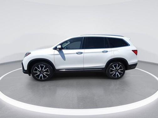 White Diamond Pearl 2019 Honda Pilot Touring 8-Passenger