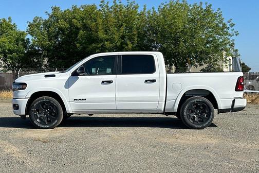 Bright White Clearcoat 2026 RAM 1500 Big Horn/Lone Star