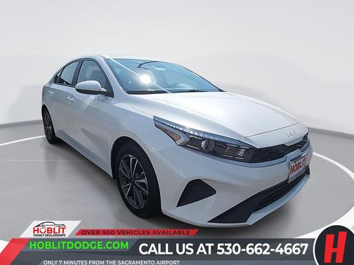 Snow White Pearl 2023 Kia Forte LXS