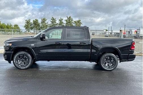 Diamond Black Crystal Pearlcoat 2026 RAM 1500 Big Horn/Lone Star