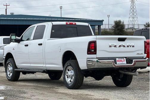 2026 RAM 2500 Tradesman Crew Cab 4x4 8' Box