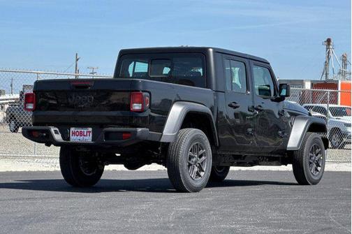 Black Clearcoat 2026 Jeep Gladiator Sport