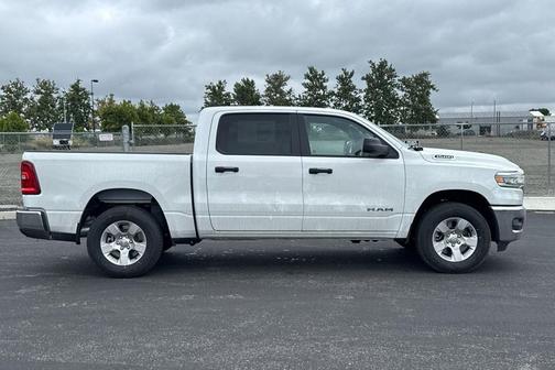 Bright White Clearcoat 2026 RAM 1500 Big Horn/Lone Star