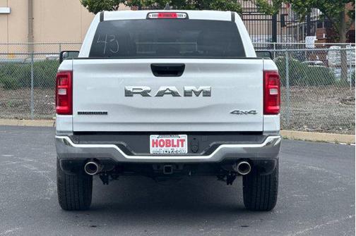 Bright White Clearcoat 2026 RAM 1500 Big Horn/Lone Star