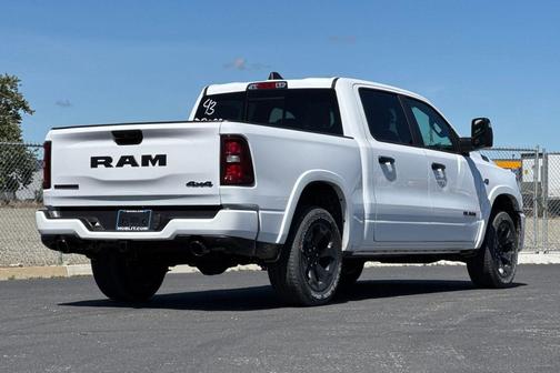 Bright White Clearcoat 2026 RAM 1500 Big Horn/Lone Star