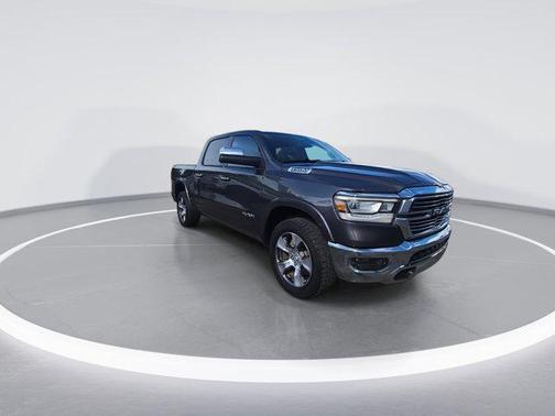 Granite Crystal Metallic Clearcoat 2019 RAM 1500 Laramie