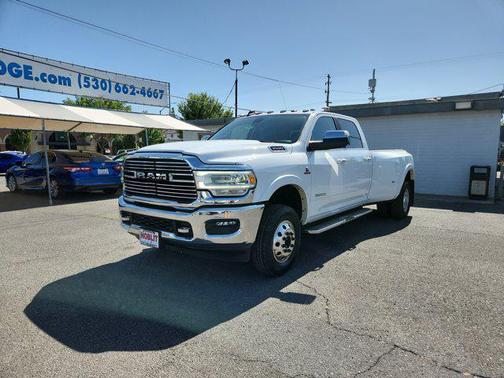 2022 RAM 3500 Laramie Crew Cab 4x4 8' Box