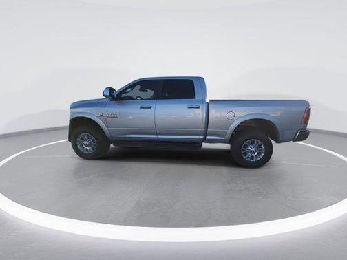 2017 RAM 2500 Laramie Crew Cab 4x4 6'4' Box