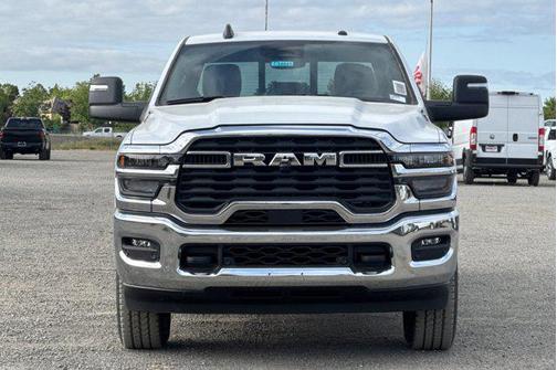 2025 RAM 2500 Tradesman Crew Cab 4x4 8' Box