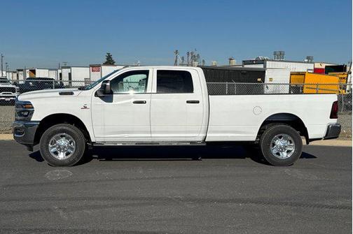 2026 RAM 3500 Tradesman Crew Cab 4x4 8' Box