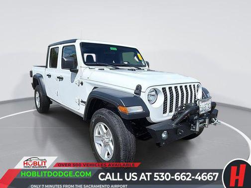 Bright White Clearcoat 2020 Jeep Gladiator Sport S