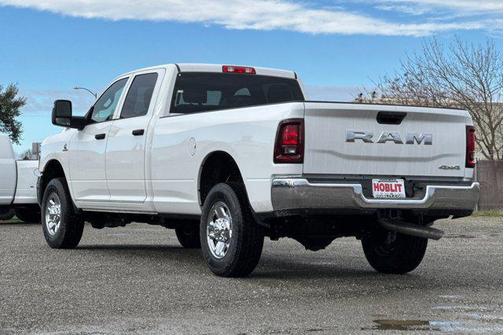 2026 RAM 2500 Tradesman Crew Cab 4x4 8' Box