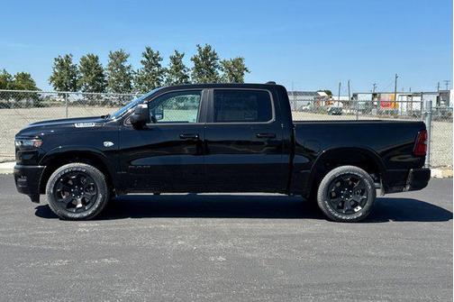 Diamond Black Crystal Pearlcoat 2026 RAM 1500 Big Horn/Lone Star