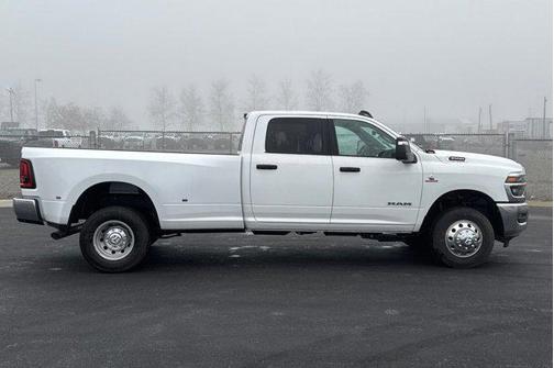 2026 RAM 3500 Big Horn Crew Cab 4x4 8' Box