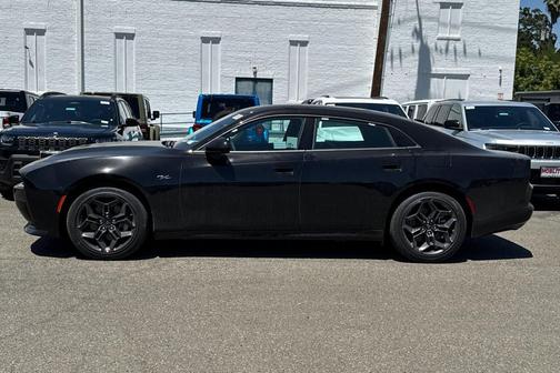 Diamond Black Crystal Pearlcoat 2026 Dodge Charger R/T