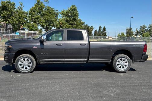 Granite Crystal Metallic Clearcoat 2026 RAM 2500 Laramie Crew Cab 4x4 8' Box