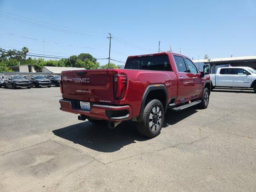 2024 GMC Sierra 2500 Denali