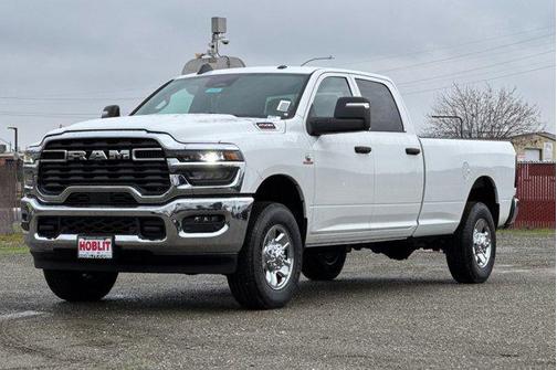 2026 RAM 2500 Tradesman Crew Cab 4x4 8' Box