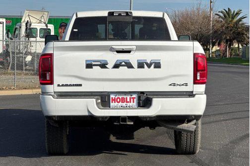 2026 RAM 3500 Laramie Crew Cab 4x4 8' Box