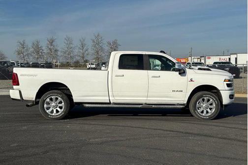2026 RAM 3500 Laramie Crew Cab 4x4 8' Box