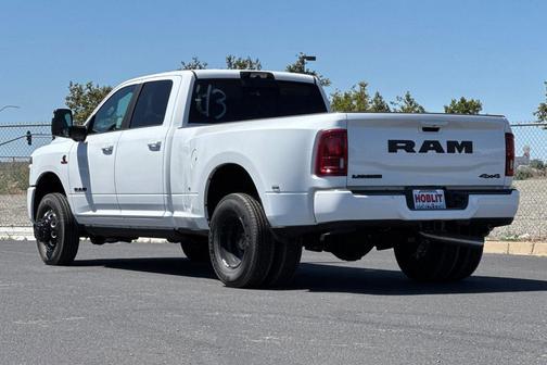 Bright White Clearcoat 2026 RAM 3500 Laramie Crew Cab 4x4 8' Box