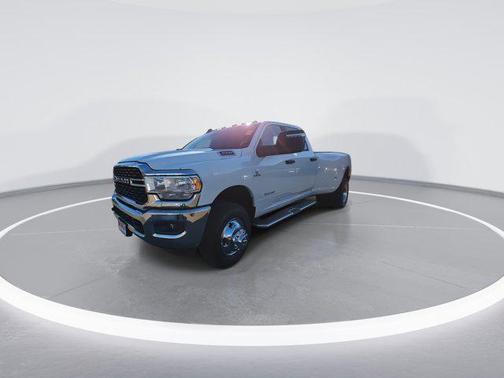 2024 RAM 3500 Big Horn Crew Cab 4x4 8' Box