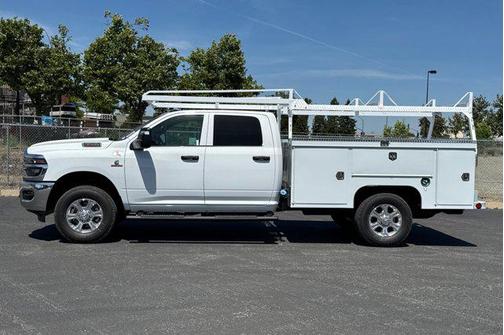 Bright White Clearcoat 2026 RAM 3500 Tradesman/Big Horn