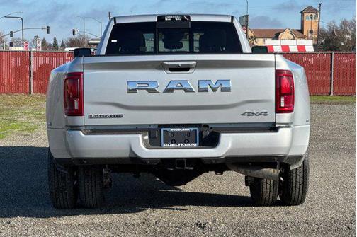 2026 RAM 3500 Laramie Crew Cab 4x4 8' Box