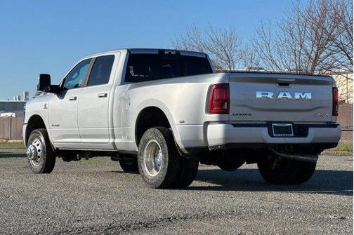2026 RAM 3500 Laramie Crew Cab 4x4 8' Box