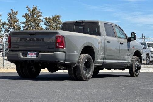 Ceramic Gray Clearcoat 2026 RAM 3500 Laramie Crew Cab 4x4 8' Box
