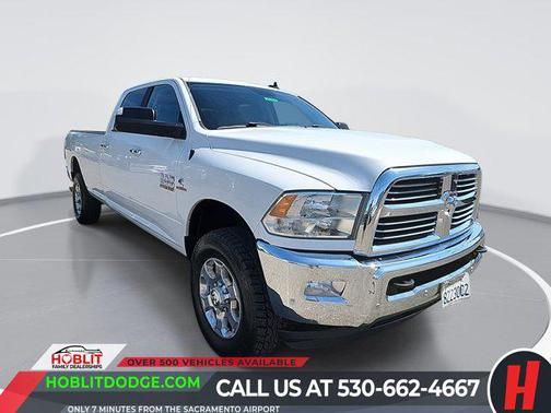 Bright White Clearcoat 2017 RAM 2500 Big Horn Crew Cab 4x4 8' Box