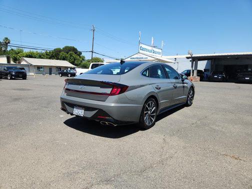2022 Hyundai SONATA Limited