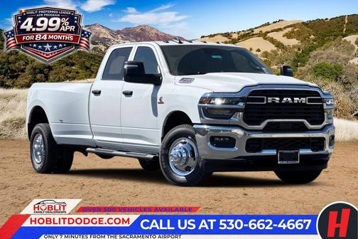 Bright White Clearcoat 2026 RAM 3500 Tradesman Crew Cab 4x2 8' Box