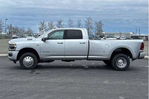 2026 RAM 3500 Laramie Crew Cab 4x4 8' Box