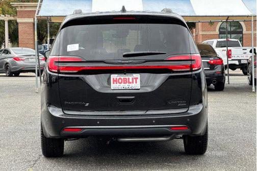 2026 Chrysler Pacifica Limited