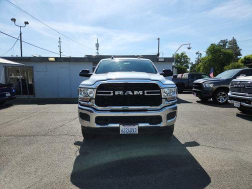 2020 RAM 2500 Tradesman Crew Cab 4X4 8' Box