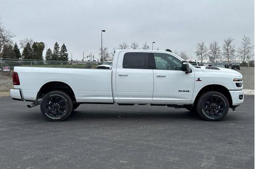 2026 RAM 3500 Laramie Crew Cab 4x4 8' Box