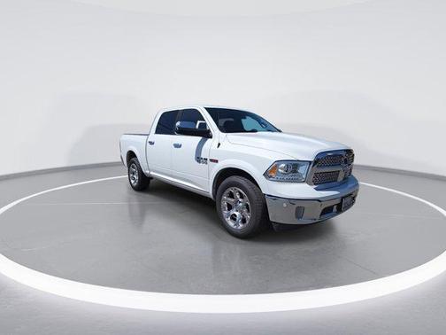 Bright White Clearcoat 2017 RAM 1500 Laramie