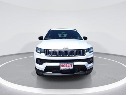 Bright White Clearcoat 2024 Jeep Compass Latitude