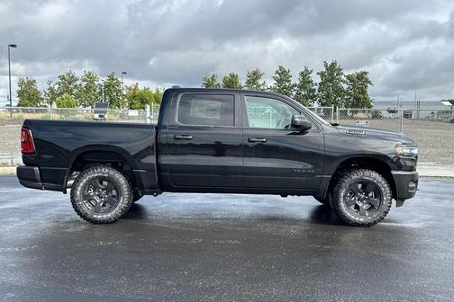 Diamond Black Crystal Pearlcoat 2026 RAM 1500 Warlock Crew Cab 4x4 5'7' Box