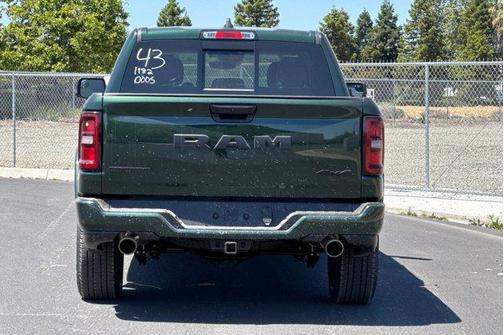 Serrano Green Metallic 2026 RAM 1500 Big Horn/Lone Star