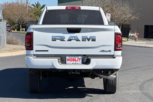 Bright White Clearcoat 2026 RAM 2500 Big Horn Crew Cab 4x4 6'4' Box