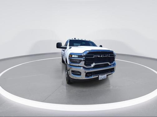 Bright White Clearcoat 2025 RAM 2500 Tradesman Crew Cab 4x4 8' Box