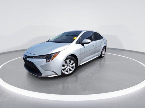 Classic Silver Metallic 2022 Toyota Corolla LE