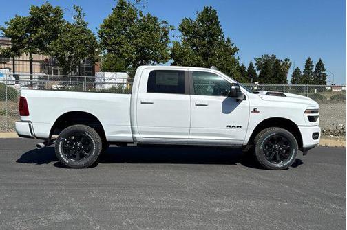 Bright White Clearcoat 2026 RAM 2500 Laramie Crew Cab 4x4 6'4' Box