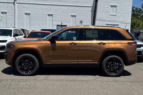 Copper Shino Metallic Clearcoat 2026 Jeep Grand Cherokee Limited