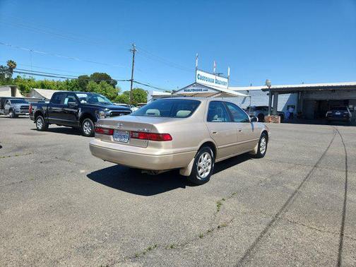 1999 Toyota Camry