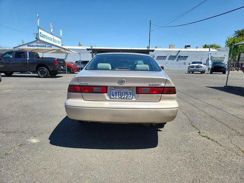 1999 Toyota Camry