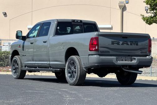 Ceramic Gray Clearcoat 2026 RAM 2500 Laramie Crew Cab 4x4 8' Box